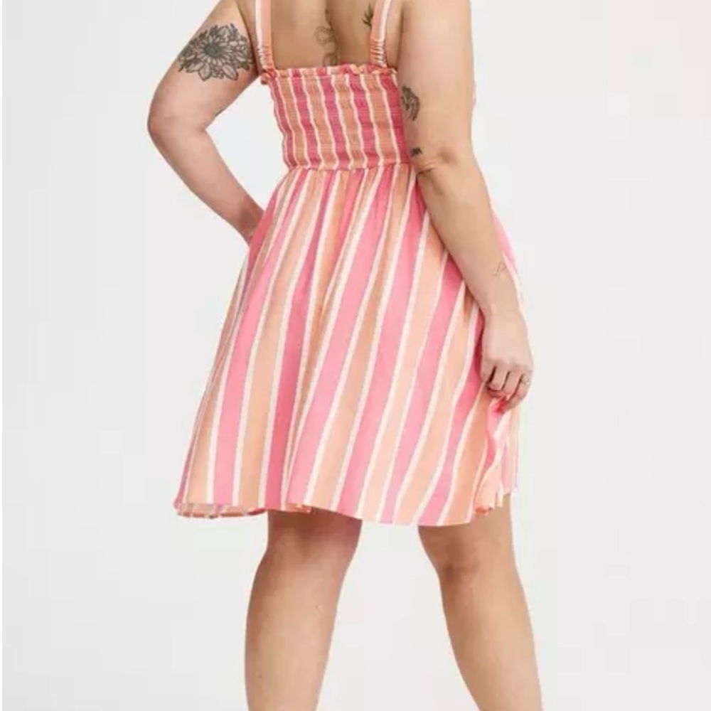 Torrid Smocked Tube Mini Dress Pink and White Striped Backless size 1 EUC